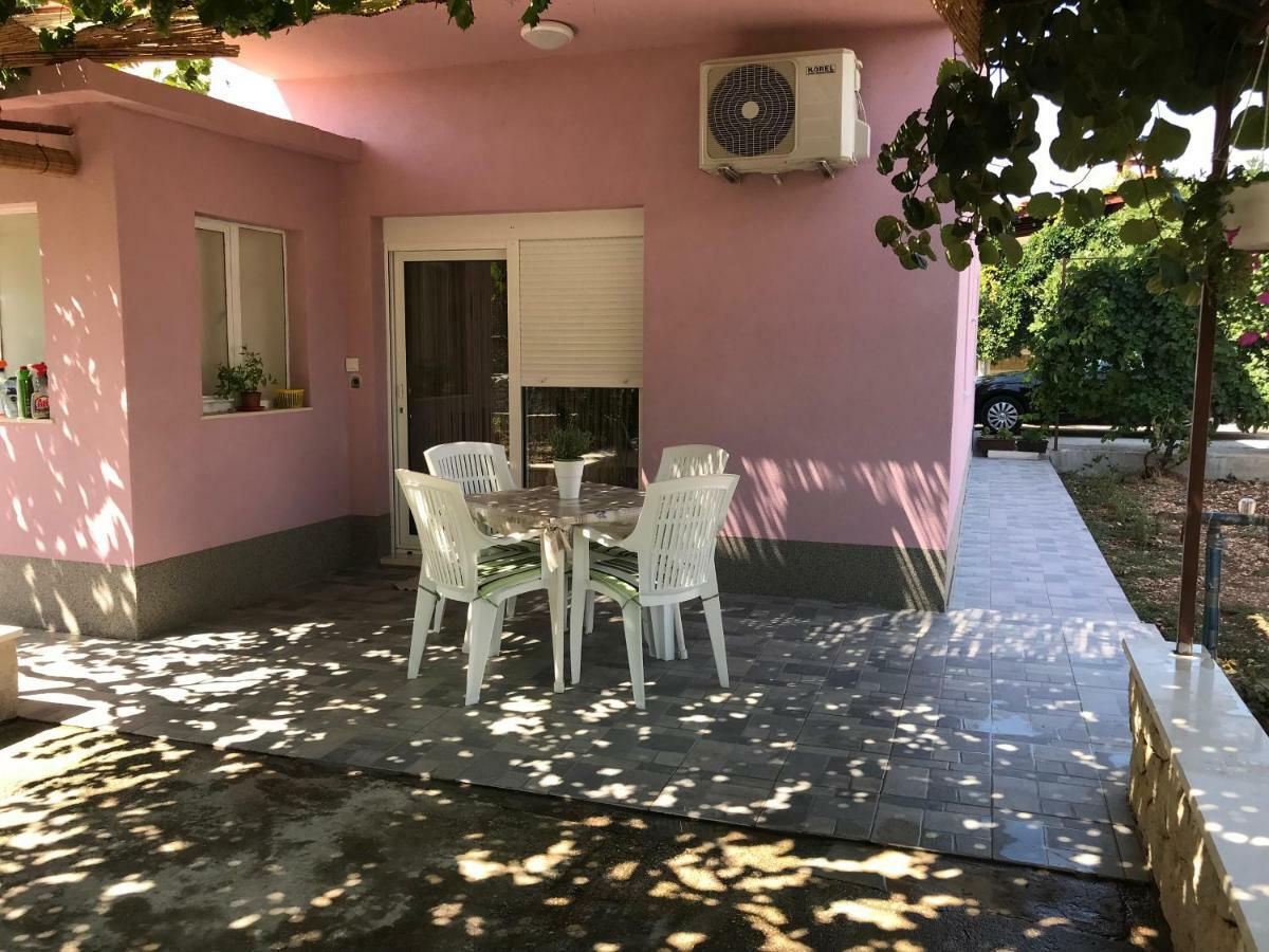 Apartman Mirjana With Terrace And Free Parking Donji Okrug  Kültér fotó