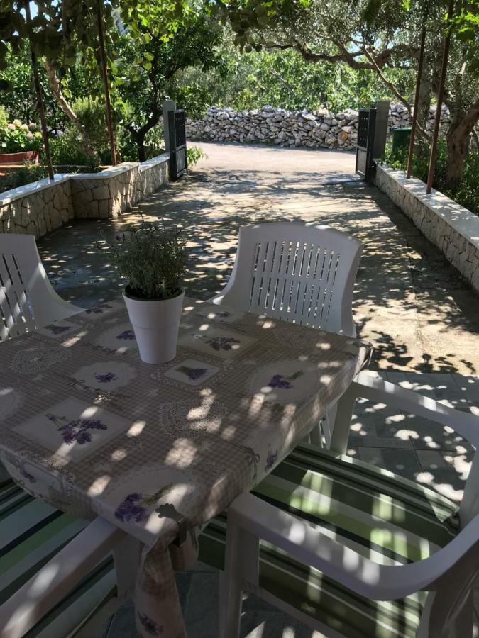 Apartman Mirjana With Terrace And Free Parking Donji Okrug  Kültér fotó