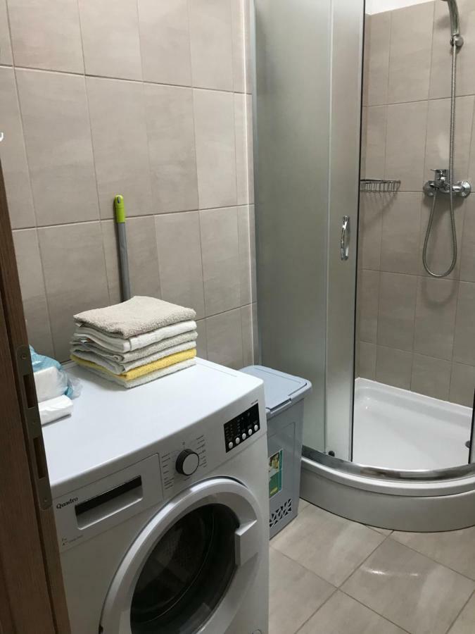 Apartman Mirjana With Terrace And Free Parking Donji Okrug  Kültér fotó
